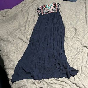 Women’s strapless maxi dress